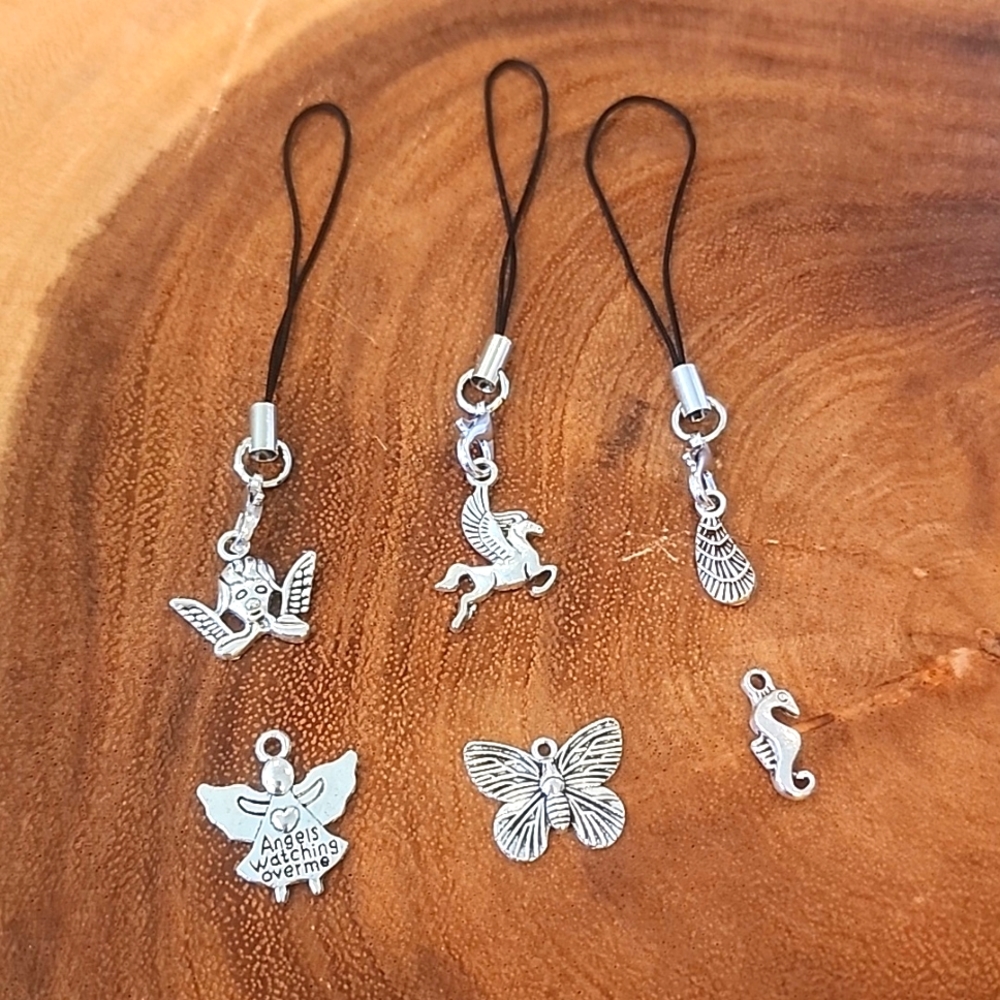 CELLPHONE ACCESSORIES/ NWOT